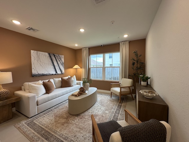 306 Silver Sands Ln Unit 17, Fort Pierce, FL 34945 - living area featuring recessed lighting