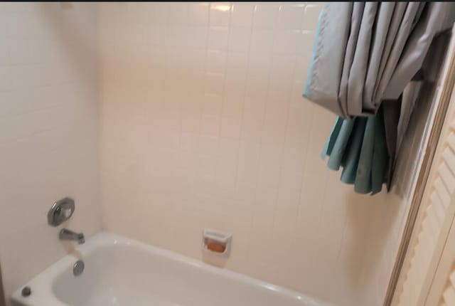 3485 Stanton Ter, Lake Worth, FL 33467 - full bath featuring shower / tub combination