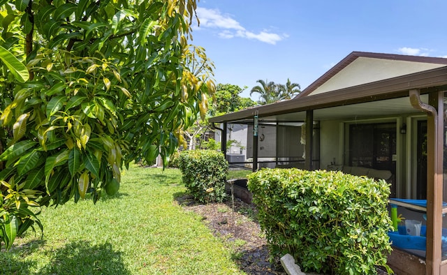 5135 Mirror Lakes Blvd, Boynton Beach, FL 33472 - view of grassy yard