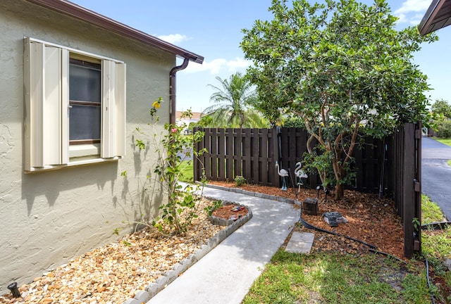 5135 Mirror Lakes Blvd, Boynton Beach, FL 33472 - view of yard