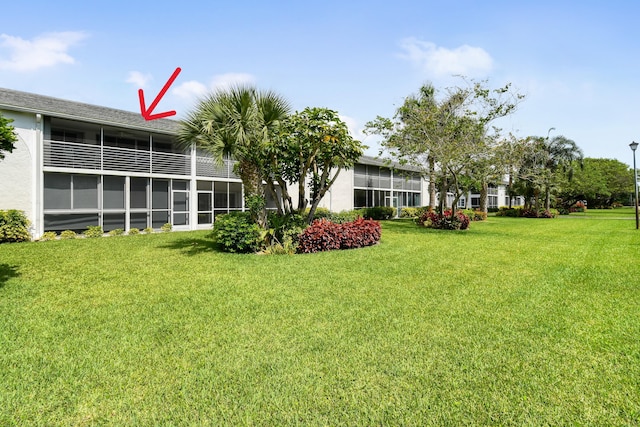 4 Garden St Unit 204N, Tequesta, FL 33469 - view of green lawn