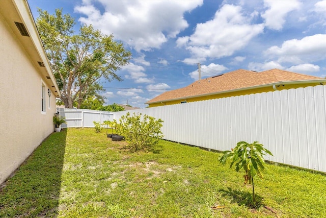 2481 SE Berkshire Blvd, Port Saint Lucie, FL 34952 - view of yard