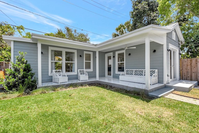 220 S L St, Lake Worth Beach, FL 33460 - view of front of home featuring covered porch and a ceiling fan