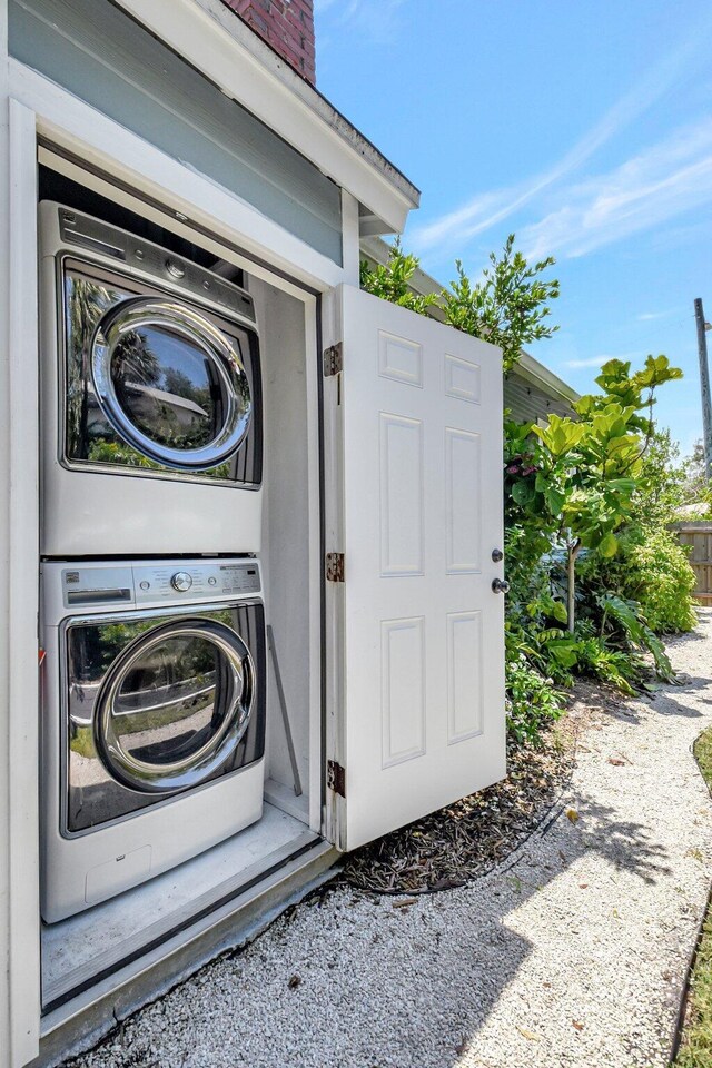 220 S L St, Lake Worth Beach, FL 33460 - laundry area with estacked washer and dryer