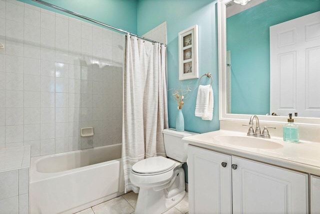 8940 New Hope Ct, West Palm Beach, FL 33411 - full bath featuring tile patterned floors, toilet, vanity, and shower / bath combo