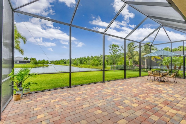 11620 Sally Ann Dr, Palm Beach Gardens, FL 33412 - unfurnished sunroom featuring a water view
