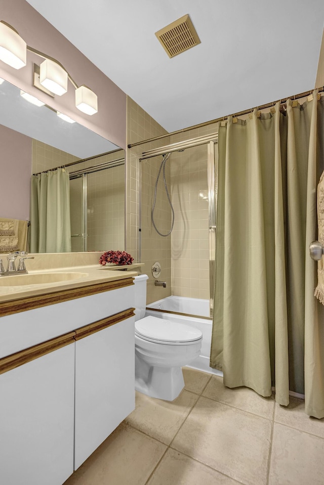 5830 Parkwalk Cir W, Boynton Beach, FL 33472 - full bath with vanity, shower / bath combo with shower curtain, toilet, and tile patterned flooring