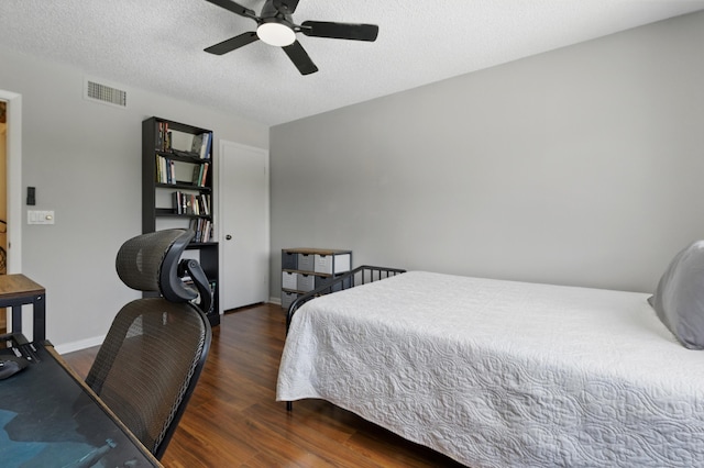 5625 Lakeview Mews Ct, Boynton Beach, FL 33437 - bedroom with wood finished floors, baseboards, a textured ceiling, a ceiling fan, and an office area
