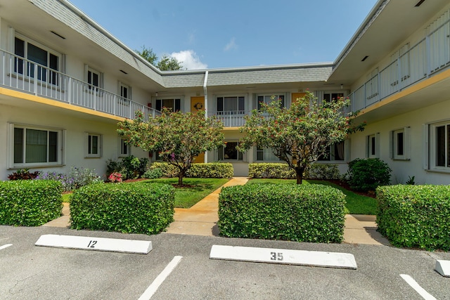 3000 Lake Osborne Dr Unit 103, Lake Worth Beach, FL 33461 - view of property's community with uncovered parking
