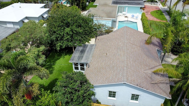 305 Vanderbilt Dr, Lake Worth Beach, FL 33460 - aerial view of property and surrounding area featuring a pool area