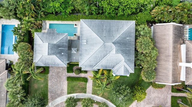 110 Sea Ln, Delray Beach, FL 33483 - drone / aerial view of a pool area