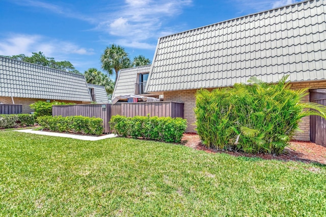 6644 66th Way, West Palm Beach, FL 33409 - view of green lawn