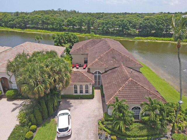 6468 Polo Pointe Way, Delray Beach, FL 33484 - aerial view of property and surrounding area featuring a large body of water and a heavily wooded area
