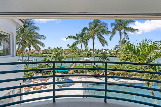 6460 SE Harbor Cir, Stuart, FL 34996 - balcony featuring a water view