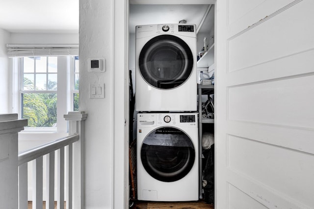 230 Princeton Dr, Lake Worth Beach, FL 33460 - washroom featuring estacked washer and dryer