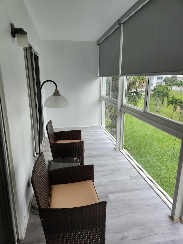 302 Wellington Unit B, West Palm Beach, FL 33417 - view of sunroom / solarium