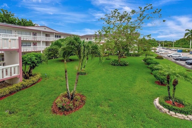 393 Fanshaw J, Boca Raton, FL 33434 - view of grassy yard