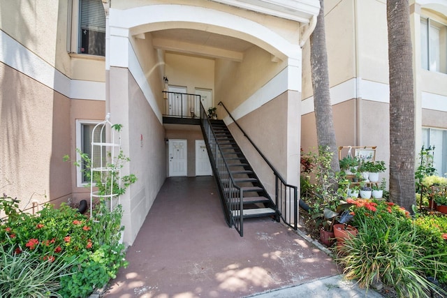815 W Boynton Beach Blvd Unit 16-103, Boynton Beach, FL 33426 - entrance to property with stucco siding