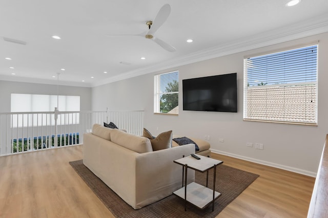 6636 Dana Point Cv, Delray Beach, FL 33446 - living area featuring a ceiling fan, crown molding, wood finished floors, recessed lighting, and baseboards