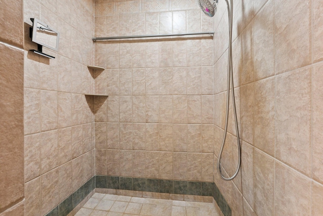 16673 75th Way N, Palm Beach Gardens, FL 33418 - bathroom featuring tiled shower