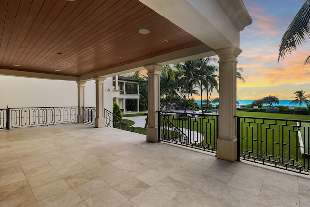 526 N Ocean Blvd, Delray Beach, FL 33483 - view of patio / terrace