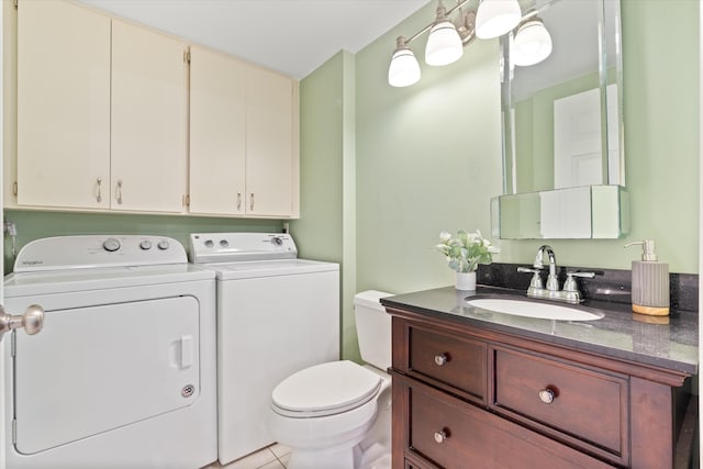 744 Buttonwood Ln Unit 411-D, Boynton Beach, FL 33436 - bathroom with washing machine and dryer, vanity, and toilet