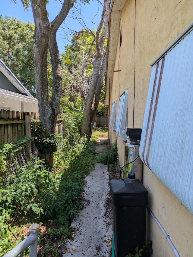 3900 Kenas St, West Palm Beach, FL 33403 - view of yard