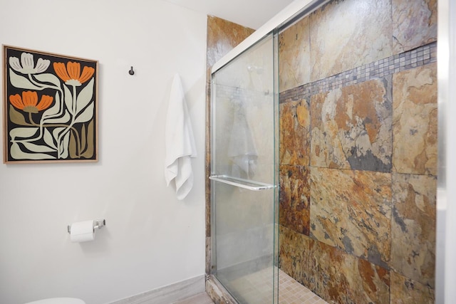 7216 Copperfield Cir, Lake Worth, FL 33467 - full bath featuring tiled shower and toilet