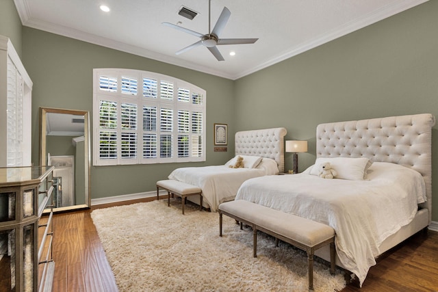 101 Sedona Way, Palm Beach Gardens, FL 33418 - bedroom featuring wood finished floors, baseboards, recessed lighting, crown molding, and ceiling fan