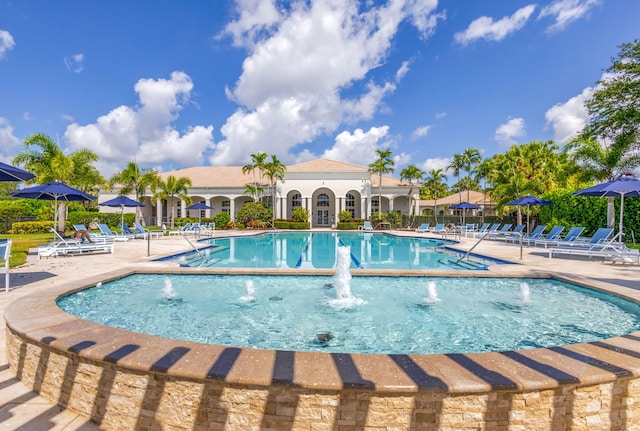 101 Sedona Way, Palm Beach Gardens, FL 33418 - community pool with a patio