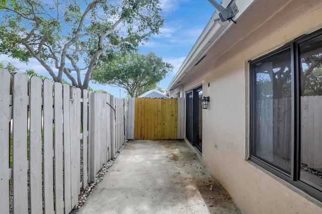 5171 Glencove Ln, West Palm Beach, FL 33415 - view of patio