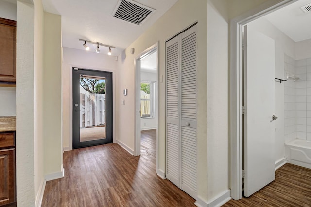 5171 Glencove Ln, West Palm Beach, FL 33415 - foyer with dark wood-style floors