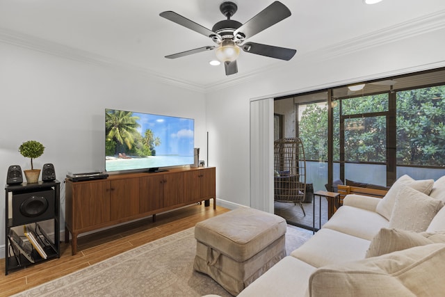 23 Lexington Ln W Unit A, Palm Beach Gardens, FL 33418 - living room with light wood finished floors, crown molding, ceiling fan, baseboards, and recessed lighting