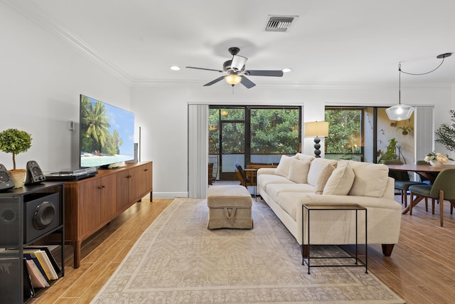 23 Lexington Ln W Unit A, Palm Beach Gardens, FL 33418 - living area featuring light wood-style flooring, crown molding, a ceiling fan, and recessed lighting