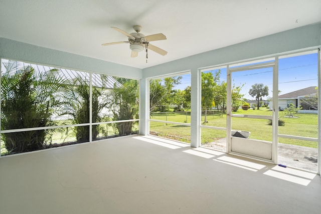 3048 SE Wake Rd, Port Saint Lucie, FL 34984 - unfurnished sunroom with ceiling fan
