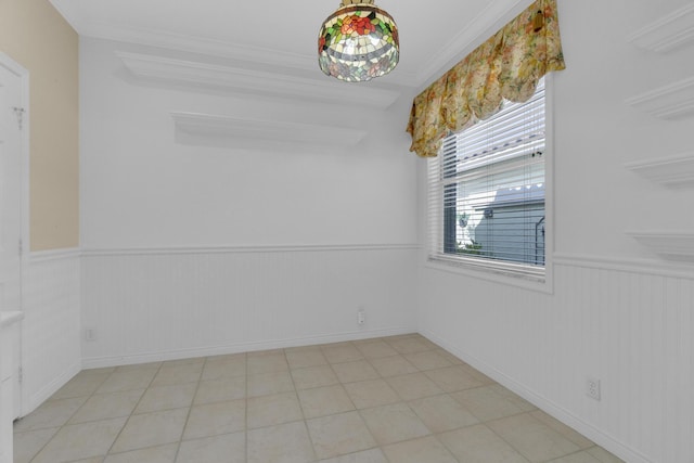 10664 Royal Caribbean Cir, Boynton Beach, FL 33437 - unfurnished room featuring wainscoting and crown molding