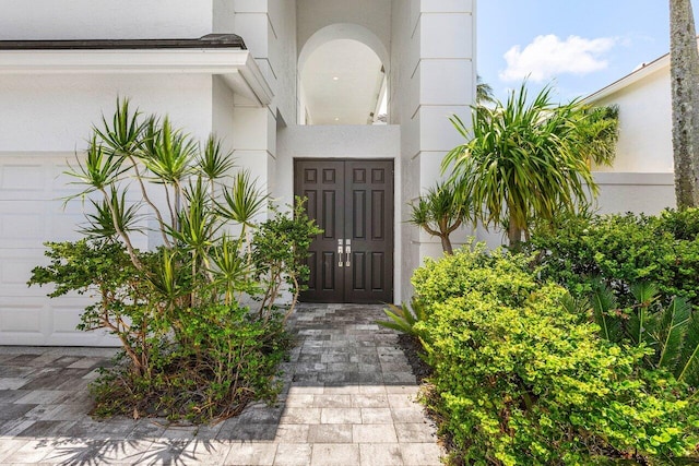 5779 Regency Cir W, Boca Raton, FL 33496 - entrance to property featuring stucco siding