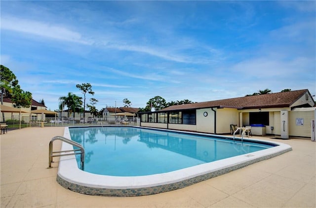 331 Knotty Pine Cir Unit C-1, Greenacres, FL 33463 - community pool with a patio