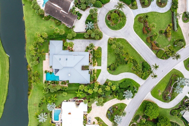 2150 SE Golfview Ln, Stuart, FL 34996 - aerial view of property and surrounding area featuring a pool area