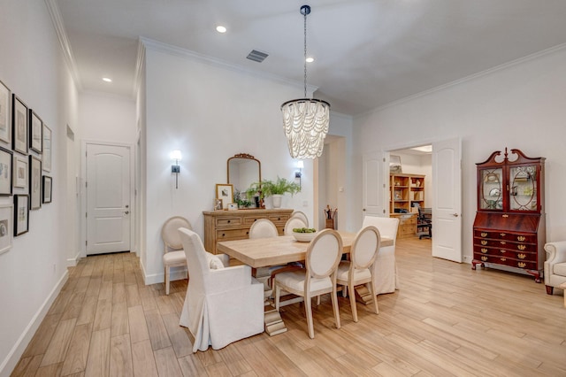 314 Sonoma Isles Cir, Jupiter, FL 33478 - dining room featuring crown molding, a chandelier, light wood finished floors, baseboards, and recessed lighting