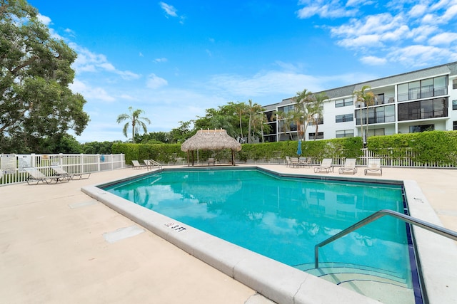 16091 Blatt Blvd Unit 302, Weston, FL 33326 - community pool with a gazebo and a patio