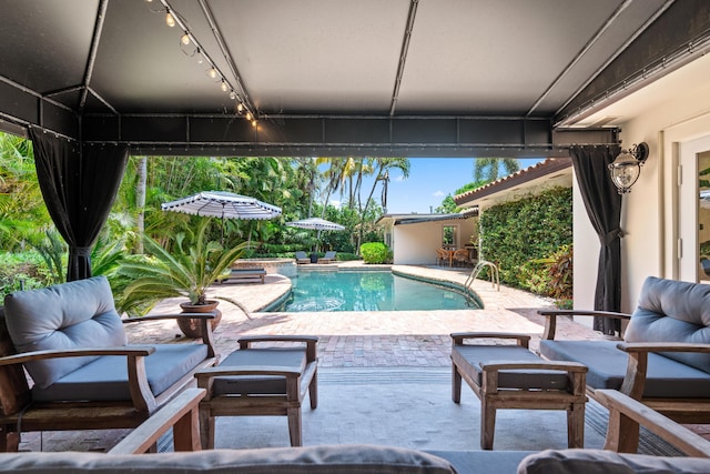 330 SE 7th Ave, Delray Beach, FL 33483 - swimming pool featuring a patio and an outdoor hangout area