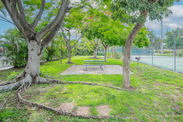 6160 31st Ter NW, Fort Lauderdale, FL 33309 - view of yard with a tennis court