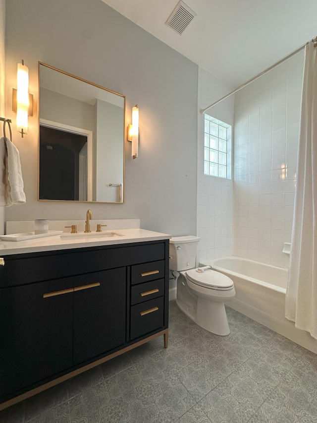 8825 Gibson Cay, West Palm Beach, FL 33411 - full bath with vanity, toilet, and shower / bathtub combination with curtain