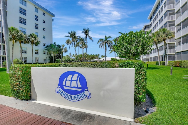 1 Harbourside Dr Unit 4506, Delray Beach, FL 33483 - view of community with a lawn