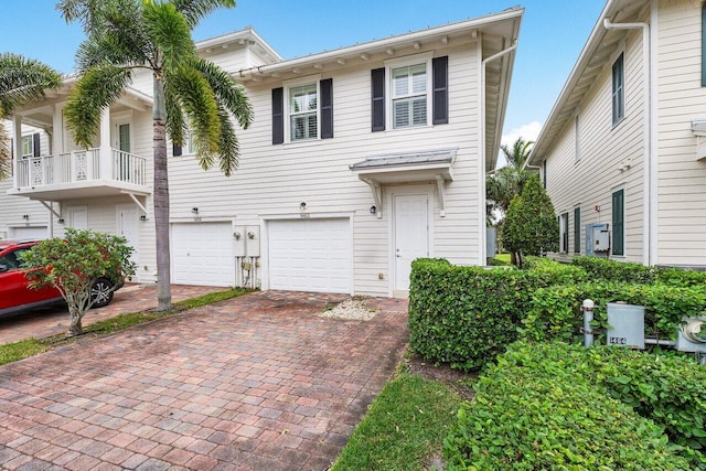 1463 N Jeaga Dr, Jupiter, FL 33458 - multi unit property with decorative driveway and a garage