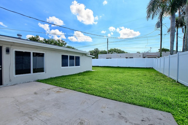 126 NW 3rd Ct, Boca Raton, FL 33432 - view of yard featuring a patio