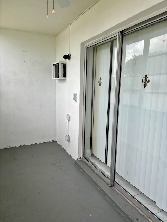 76 Cambridge Unit D, West Palm Beach, FL 33417 - view of exterior entry featuring ceiling fan