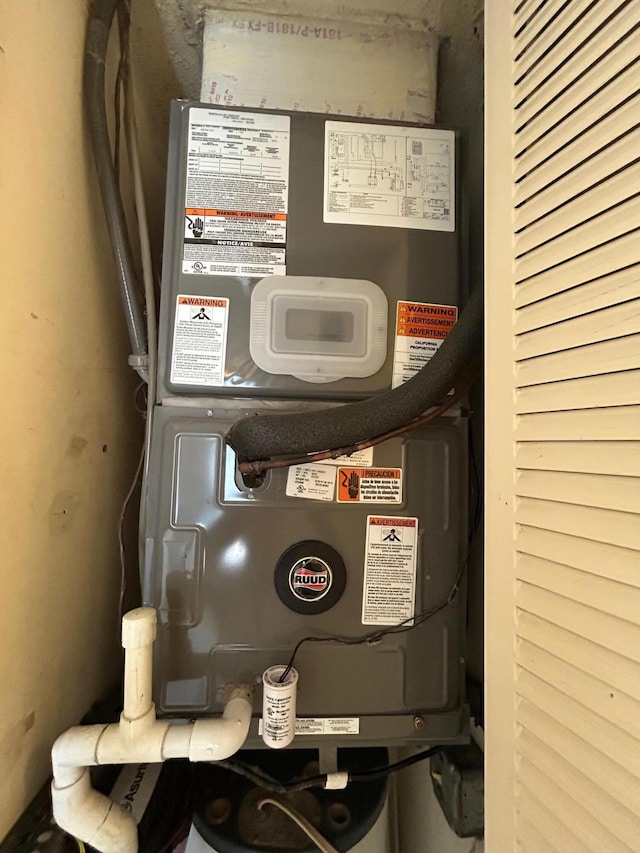 2802 Crosley Dr W Unit D, West Palm Beach, FL 33415 - view of utility room