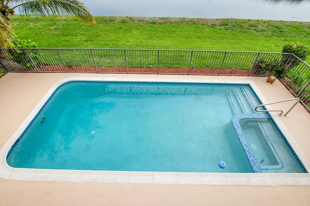 5898 Vista Linda Ln, Boca Raton, FL 33433 - view of pool featuring a pool with connected hot tub